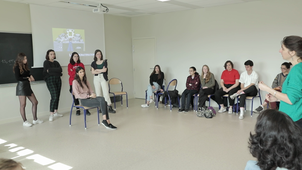Rencontre transversale entre des notions de Biologie, de Chimie, de Neurosciences, de Psychologie Cognitive et le Théâtre Forum
